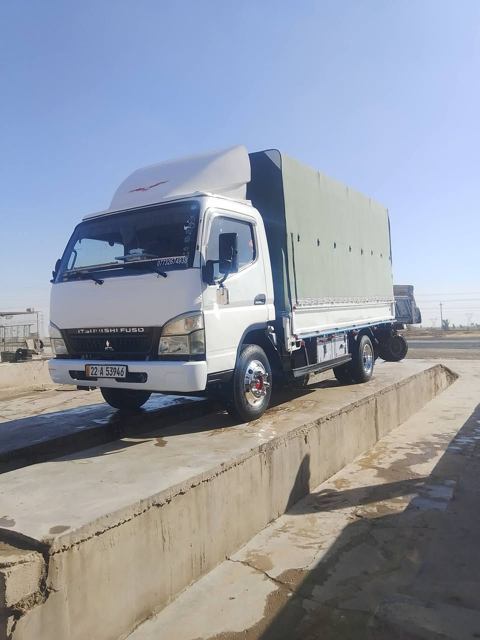 السلام عليكم كنتر الفين 2007مكفوله من الضربه والصبغ مكفول كير ومكينه وكسن وشاصي تخم تاير برجستون جدد تبريد شغال سياره جاهزه الخير رقم دولي جادر جديد ثلاجه جديده وياله كروم مكان السياره بغداد مدينه الصدر ***********.  حته ذا مراوس مديل حدث ونطي فرق
