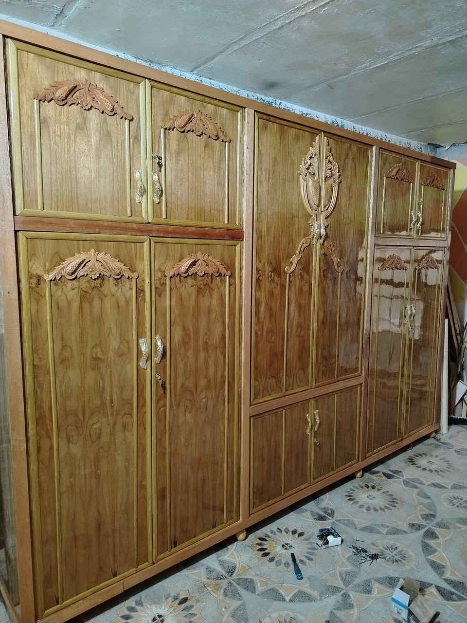 سلام عليكم كنتور ابو الملحق 6 باب جديد ما مستخدم شغل عماره تسكام السعر 800 وبي مجال *********** بي واتساب
