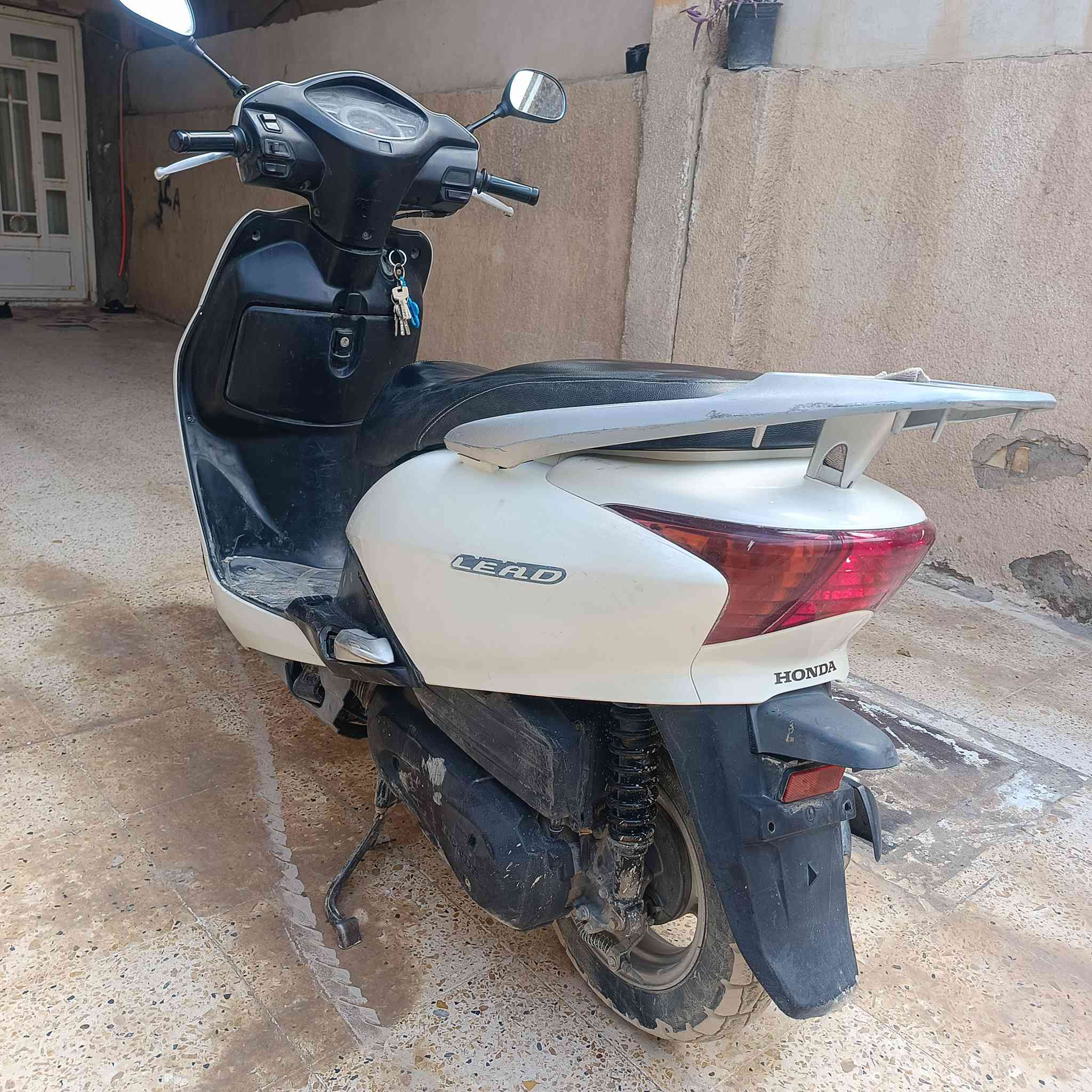 ليدي حديث للبيع مفتوح الي بصوره نضافه فول اتصل وفحص  ***********
