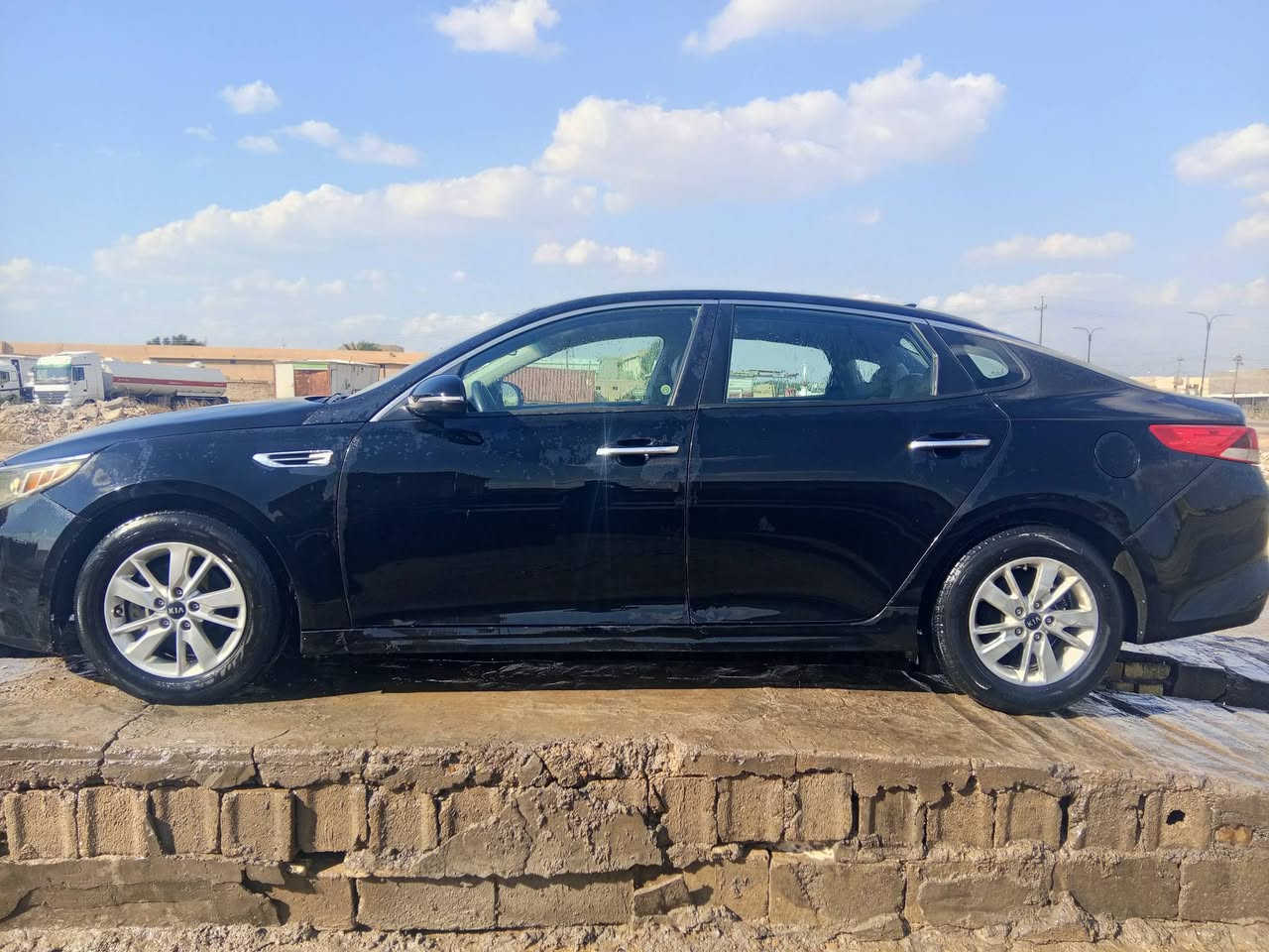 السلام عليكم
اوبتمة موديل 2016
وارد امريكي حادث بنيد وجاملق
لون اسود
ماشية 99
السعر 115وبيهة مجال 
العنوان بغداد اللطيفية 
***********
***********
مكلف بالنشر
