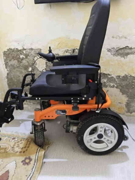 كرسي كهربائيّ معاقين تايوان جديد الاصلي السعر 650 بيه مجال الرقم ***********
