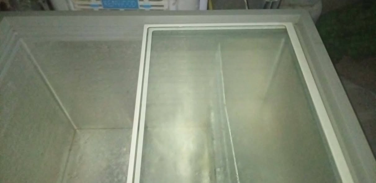 سلام عليكم مجمده نضيف مستعمله للبيع مكاني حلة ثورة 
رقمي ***********
