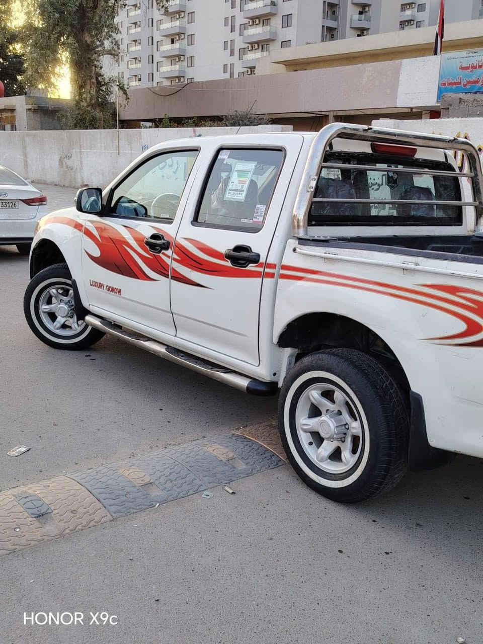 السلام عليكم كنو ((2011)) رقم بغداد انكليزي سنويه ((2030)) مكينه وكير خير من الله تخم تاير حداديه جديده دواخل جديده  سياره جديده عل وضع الشركه ماشيه(( 147)) 
لاضربه ولا صبغ ولا خياس  العنوان بغداد🏠
(( ***********)) للاتصال
