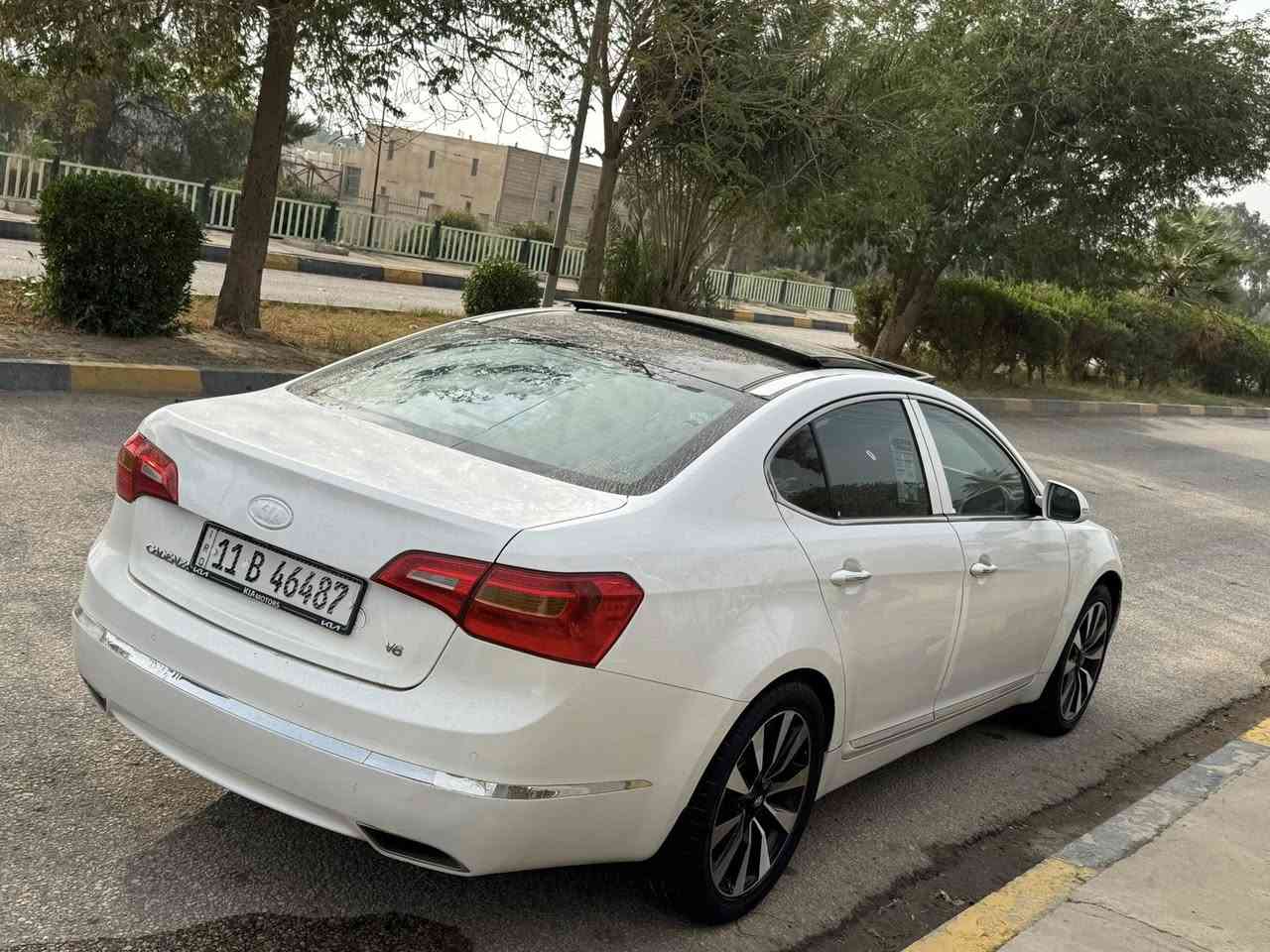 البنيد فقط فتح وراجع نفسه
+باب السايق نرشت 
يعني 3 قطع ونص
حلوه وجاهزه 
كير مكينه كفاله لا رواجز ولا فتح 
تحويل مباشر 
مكانه الحله 
***********
