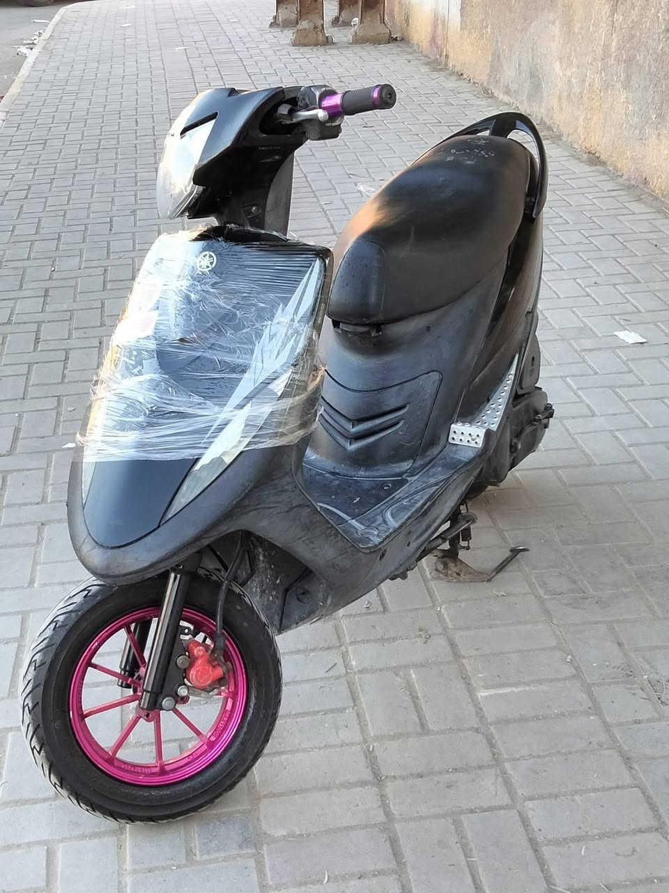 السلام عليكم مكلف باالنشر دراجة ماكس ياباني دراجة شلعه معدل كهربائيات كله شغاله دراجه جديدة بلادية اي نقص مابيها جيب فيتر وتعال العنوان بغداد مدينه الصدر قرب مطعم ليمونه الاتصال على الرقم ***********
