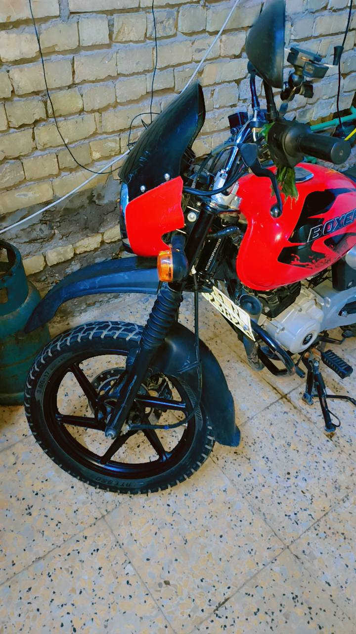 سلام عليكم للبيع بوكسر 2023
مرقم بغداد إنكليزي 
مكفولة عام ماشيه 25 ألف 
***********
