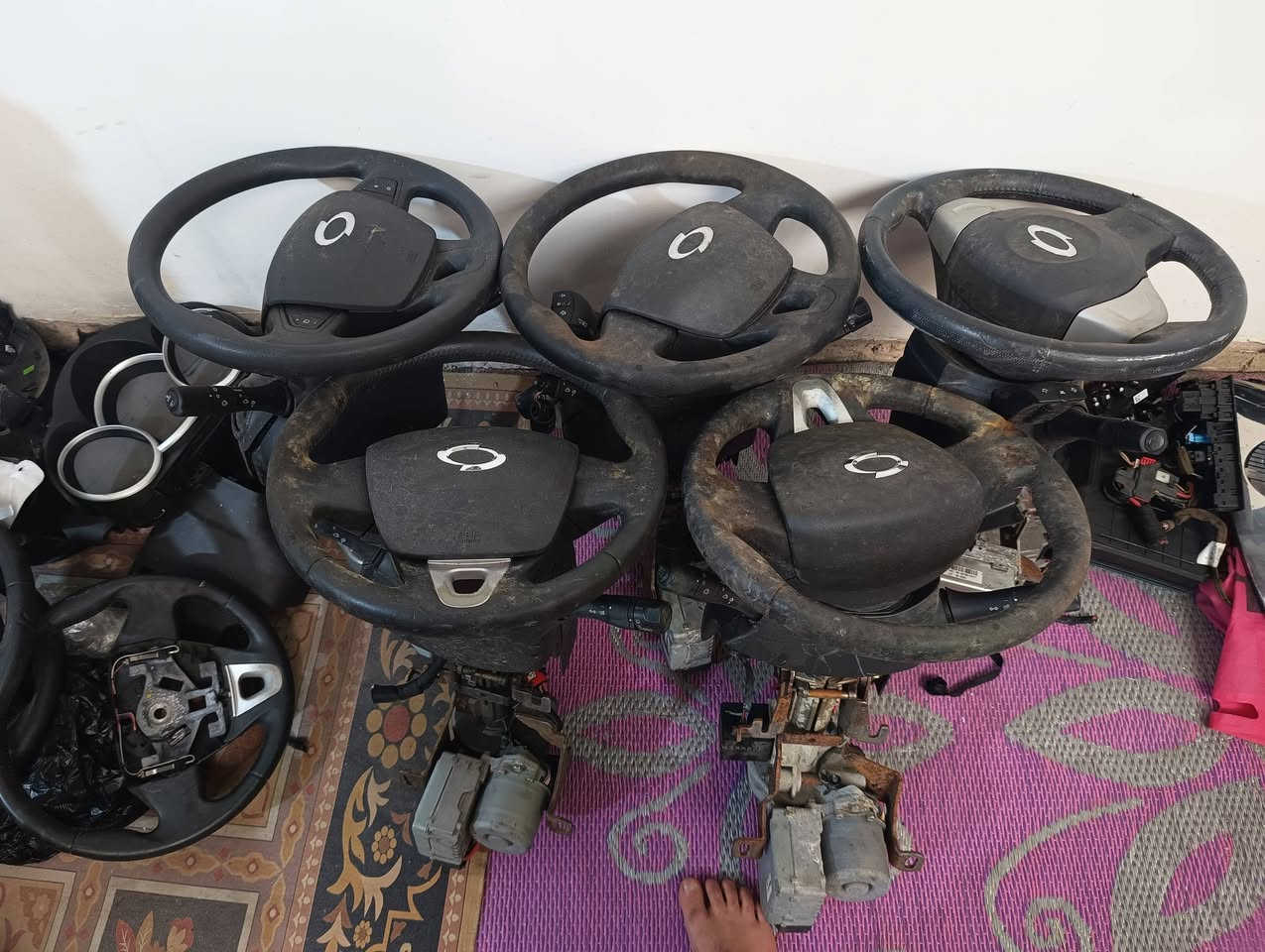 السلام عليكم استيرنات كامل او تريد تركه  بغداد الرصافه اكو توصيل للمحافظات الاتصال ***********
