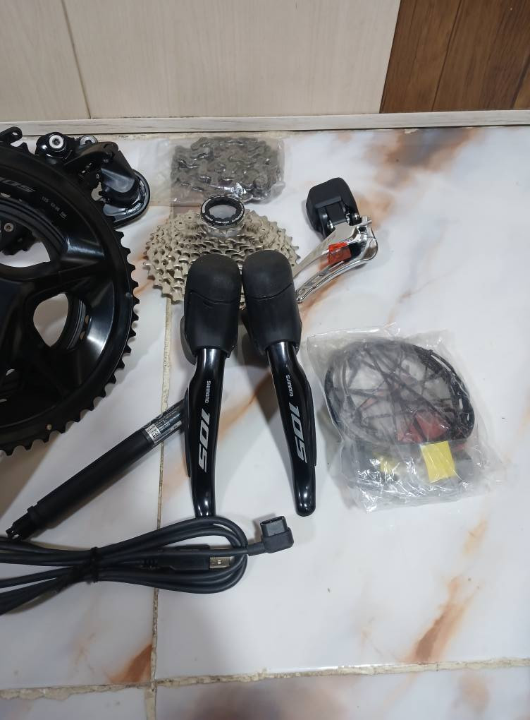 السلام عليكم كباتن متوفر سيت كروب شيمانو ماركة/105/7170/
كهربائي دسك هيدروليك جديد غير مستخدم 
السعر المطلوب /750$/
العنوان البصره الجمهورية شارع المكاتب 
***********
***********
تحياتي للجميع أخوكم محمد المنصوري
