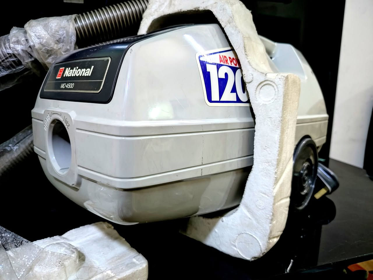 مكنسة ناشينول استخدام قليل جدا
للبيع للاستفسار مراسلة الصفحه او الاتصال *********** يوجد توصيل لكل محافظات العراق
