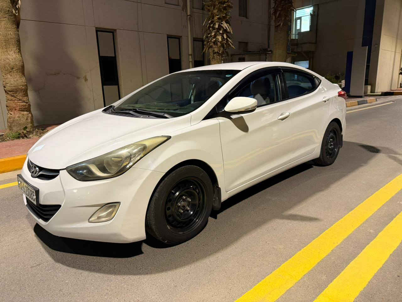 السلام عليكم..
النترا 2012 خليجي لون ابيض رقم اربيل الدولي باسمي محرك 1800 كلش نظيفة قطرة صبغ ما بيها باستثناء جوة الرقم الخلفي فقط كلير مسطرة اثر طخه مال دراجة والصورة موجودة السيارة أرضيتها جلد تايرات جدد دوشمة جديدة مسويلها عازل حراري للجام كله درجة أولى تبريد ثلج على شرط تخلي بانزين عادي بعز الصيف و ماكو اي دوانز دينار ما تصرف عليها وتجي بعينك وتشوف السعر 118‪ وبيها مجال قليل رقمي ***********‪
بغداد / الرصافة
