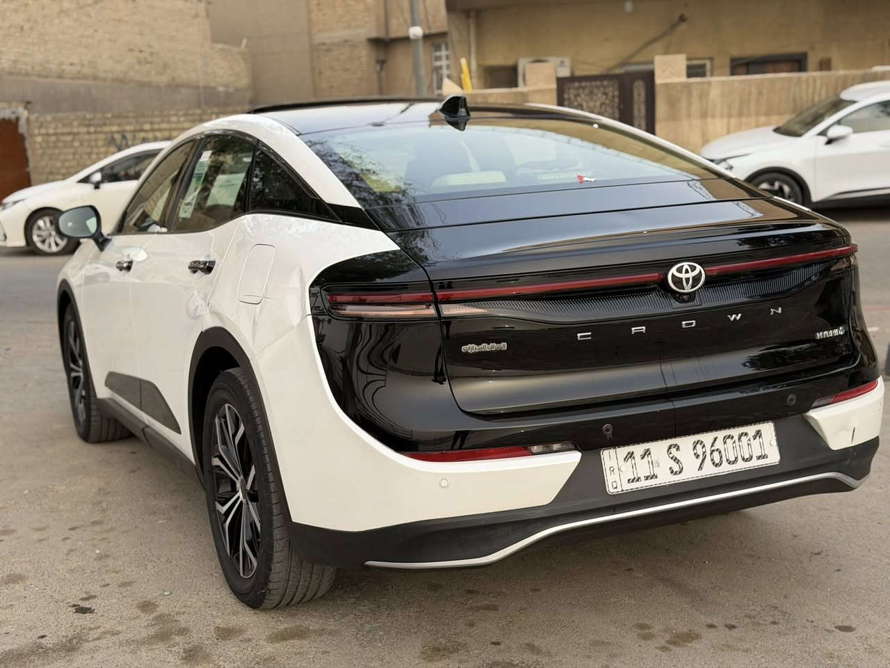 كراون خليجي هايبرد 2023 وكالة عبد اللطيف جميل
السيارة جاهزة وكاملة بيها هاي الطخه مثل ماموضح بل صوره
السيارة بريميوم تو كلر
محرك 2500
فتحة سقف
ماشيه 42 كيلو
خمس كامرات 360 درجة
رادات أمامية خلفية جانبية
برده خلفيه كهربائيه ستيرن هيتر ستيرن كهرباء
 كشنات جلددبل كشن كهرباء  تدفئه تبريد  كشنات خزن ميموري
فولل مواصفات اعلى فئه 
تبريد قطعتين
برادات خلفية
كشنات تبريد
خزن ميموري
مكان السيارة بغداد الاعظميه 
رقم بغداد بسمي
السعر 310 ورقه وبيها مجال 
للاستفسار    ***********
