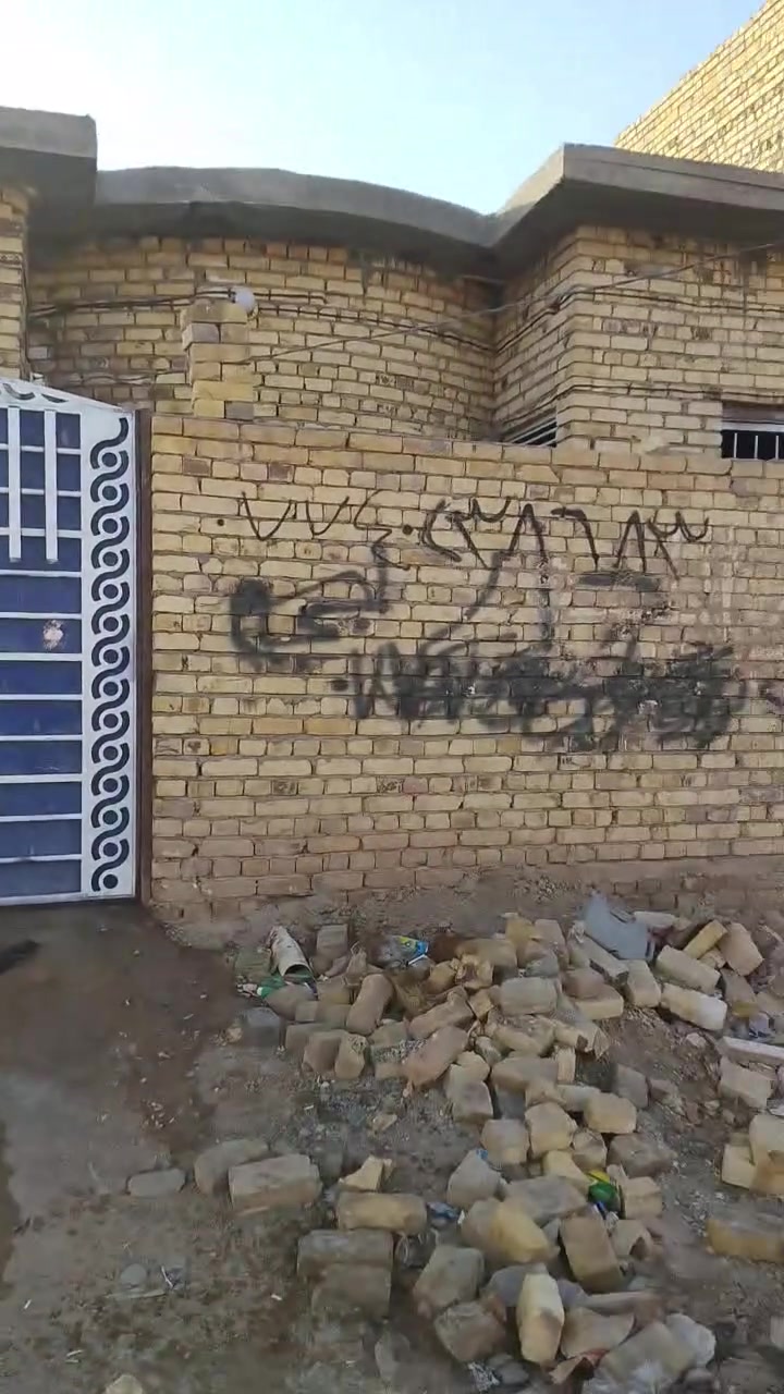السلام عليكم ميه متر للبيع حجي حسن الماجديه نهايه شارع المولد على السده مال الصفاء غرفتين وصاله ومطبخ وستقبال عوزه تكميل لبخ وارضيه سند 25 السعر 33وبيه مجال ***********
