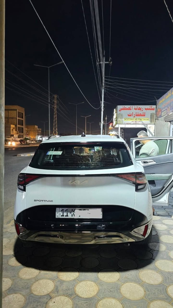 كيا سبورتج 2025
بلاكدشن اللون ابيض
ماشيه 12 الف
رقم بغداد الجديد 
السعر 235 وبيه مجال قليل
الرقم ***********
