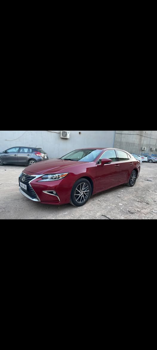 ليكزس للبيع موديل 2016 أمريكي ES350
وارد امريكي صبغ بعيد فقط
صور الحادث بلمنشور
محرك 6 سلندر 3500
داخل كريمي جلد 
سلايد
تبريد قطعتين
حساسات أمامي خلفي
كاميرا  و رادار
كشنات جلد
ماوس تحكم
السيارة ما تحتاج مصرف دينار
صدر وبطارية وتخم تايرات كلو جديد
السعر 175
*********** مكان اربيل

