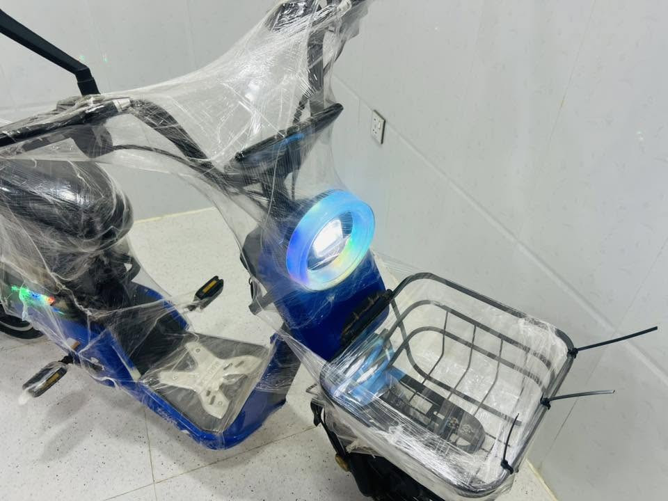 پاسکیلی شەحن بۆ فرۆشتن
400ھەزاری  پێدراوە کەمتر  لە 7 مانگ  ئیشی کردوە
215ھەزار و  مامەڵە

مواسەفات  حەجم  16 توانای  ھەڵگرتنی 150 کیلۆی  ھەیە
5 پەتاری  دەبڵ لید
***********
