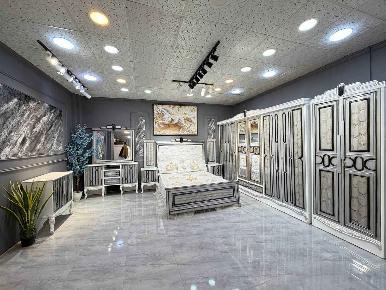 🟤 غرفة عراقية – تصميم حديث
تتكوّن من 9 قطع بالمواصفات التالية:
✅ الكنتور
•  أبواب CNC
• الخارج: MDF تارس سمك 5 ملم
• الداخل: معاكس أبيض 3 ملم
• الضهر: معاكس أبيض 3 ملم مشدود براغي
• نرمادات شريطية
• الفرشة: بلوك

✅ الصومية
• بلايد أسود
• 6 أرجل 

💰 السعر: 975 ألف فقط

📦 شد ونقل مجاني داخل بغداد
🚚 توصيل لكل المحافظات بأجور رمزية
⚔️ ضمان 5 سنوات – مو حچي
⚔️ استبدال فوري إذا الموديل اختلف
للحجز او للأستفسار راسلنا مباشرة ✅


**إذا كنت صاحب هذا الإعلان وتريد حذفه لأي سبب، رجاءا أرسل رسالة إلى الدعم الفني**