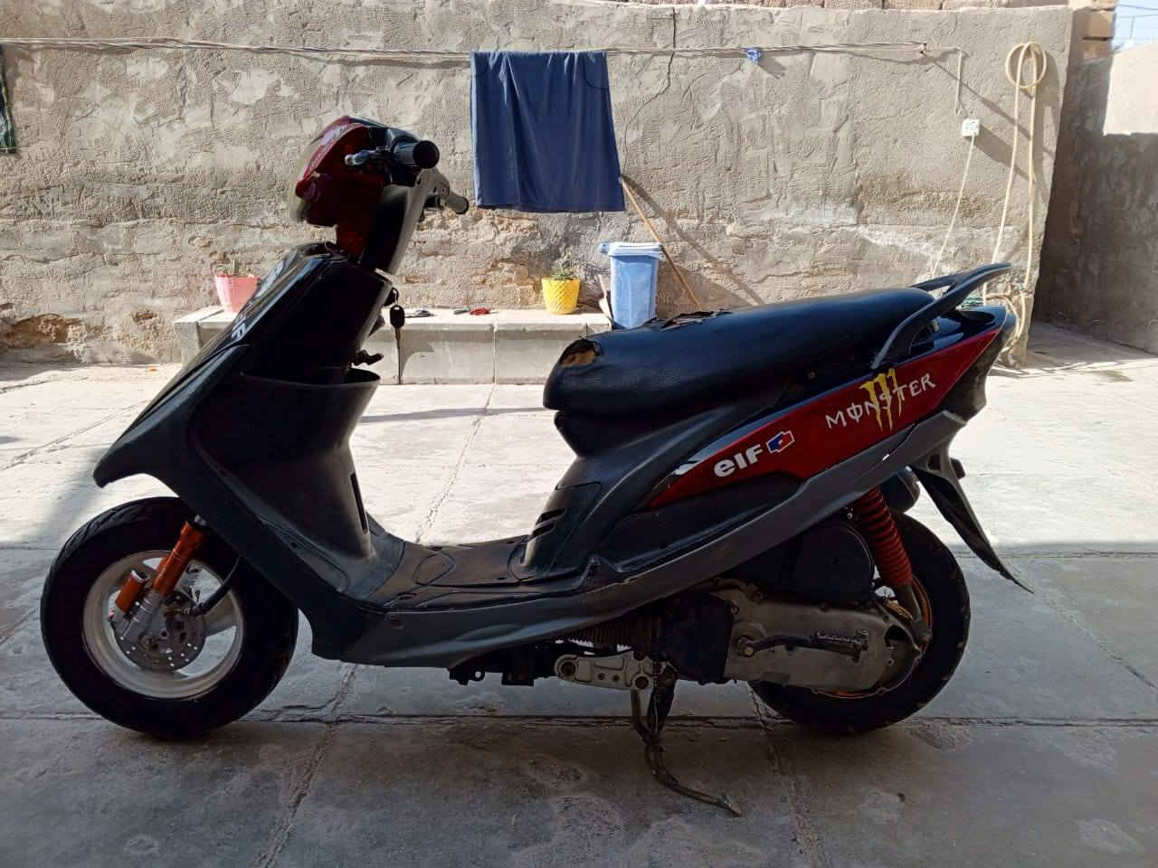 ملاحظه دراجه بيها تبخير بل دوس القوي 
سلام عليكم دراجه ماكس عدله ياباني 2003 دراجه شغاله سلف هندر ابي وقت بيها تزويد رياضي دبل امامي وياله وشيال ويدات وقطره مال دهن رياضي تايرات جدد امامي وخلفي دراجه شغاله كهربائيات شغاله سلف هندر وبك لايت ودشبول صالنصه رياضيه FM دراجه مفتوح بوشه 49 مكينه ناعمه السعر 350 وبيها مجال مكان كربلاء حي الغدير حديقه الياسمين متواجد *********** و متواجد ماسنجر
