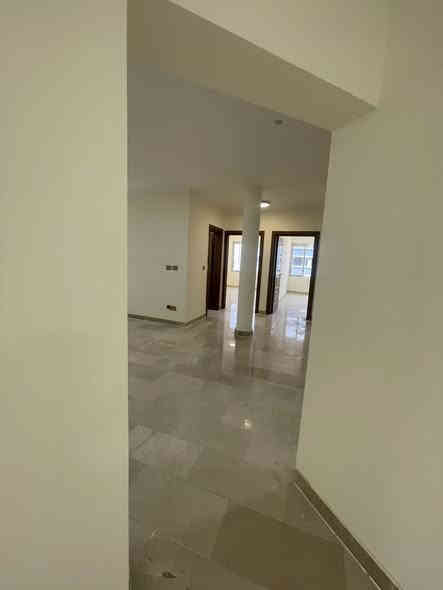 شقه 152 متر مربع للبيع نقدا
واقع حال 130 م
مجمع ابن فرناس في التاجيات مقابل معهد النفط العربي قرب جسر المثنى
بناية B1 طابق خامس تفاصيلهة ( صالة كبيرة ، هول مفتوح على المطبخ ، غرفتين نوم ، حمامات عدد 2 ، منور ، بالكونة )
البنايه جاهزه ومسكونه ومتوفر كل الخدمات ( سكيورتي وماء وكهرباء ومدارس ومصاعد وساحات ومول قيد الانشاء ونادي ترفيهي ،…)
سعرها بالشركه 158500000
ابيع نقد 152 مليون الشقة مسددة بالكامل وجاهزة والاستلام مباشر
مجهزة بكاونترات مطبخ مع طباخ مع مفرغة هواء مع مغسله مع سخان مع اجهزة تبريد عدد 2  
اللي يحب يتصل مباشر 
***********
ابو مصطفى
