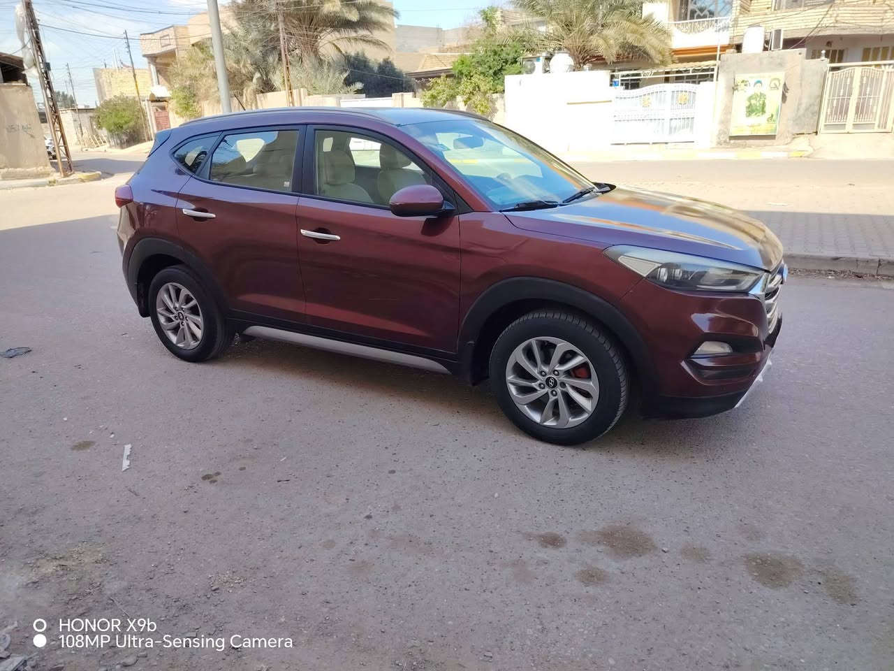 توسان للبيع موديل 2017 وارد أمريكي سياره جديده   السياره كشنات جلد تدفه وتبريد  مكينه وكير مكفولاات فورويل  LED لايت زنون كشافات زنون لدين بل مازده حساسات خلفيه  كار بلي قطعتين تبريد نضام ECO    تبريد ثلج صدر نضيف تايرات جدد ويل كروم رقم بغداد  الدولي جديد هزه جديده   المكان بغداد مرواس حسب القناعه‏‪***********‬‏تصال
