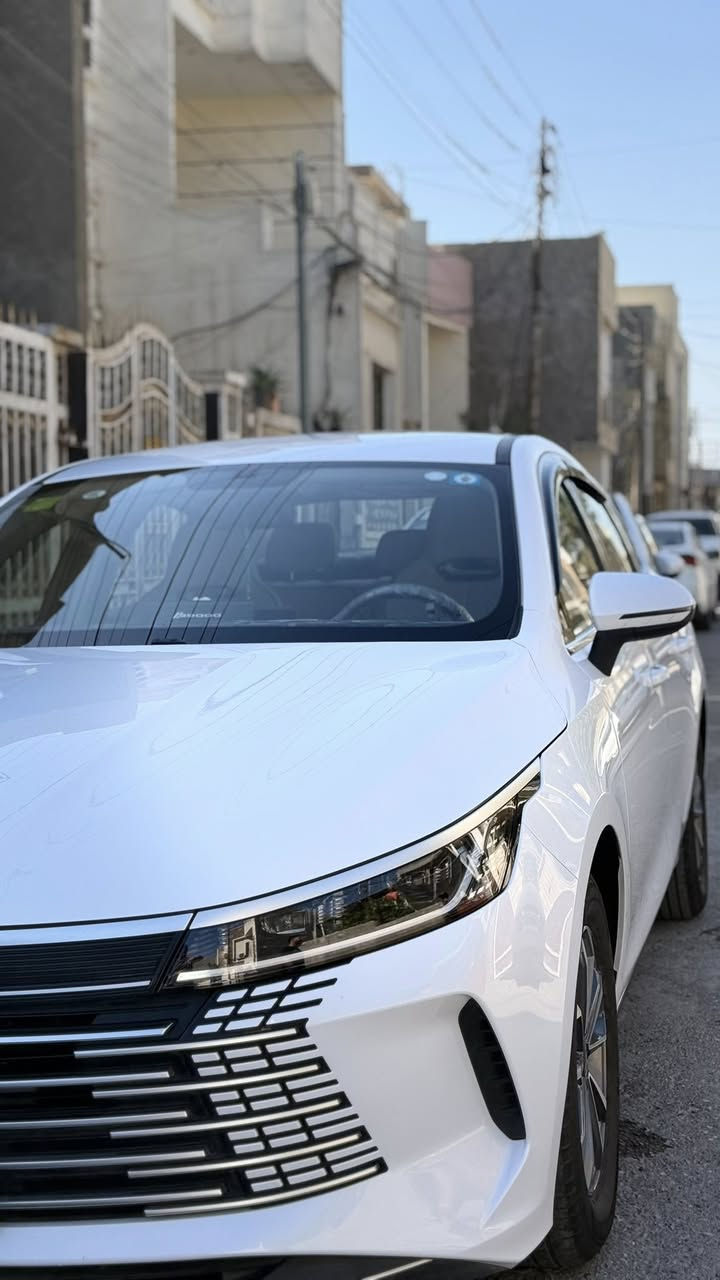 Byd 2025
ماشية20الف  
رقم بغداد سنوية جديد
بيها ضربة اثر دراجه موضحه بالصورة وكسرة بسيط في المازده مثل ماموضح بالصور 
العنوان بغداد العلاوي 
السعر 18مليون و500 الف دنيار عراقي وبيها مجال بسيط 
***********
