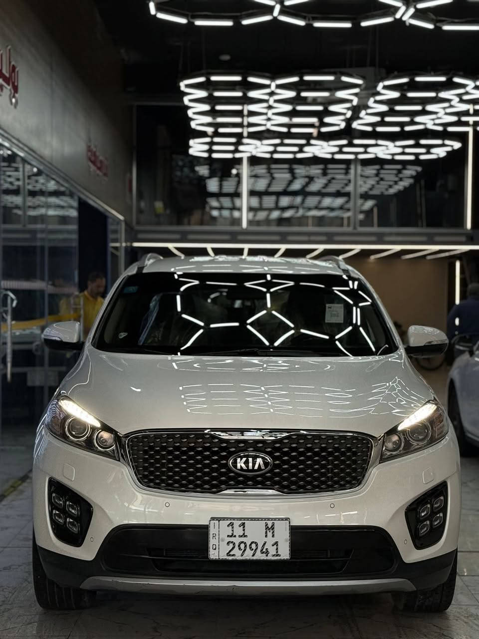 كيا سورنتو خليجي 
رقم بغداد الماني بسمي 
موديل ٢٠١٨ شكل ال٢٠ 
لون ابيض 
٦ سلندر ٧ راكب 
فوووووول مواصفات بدون فتحة 
بصمتين: تشغيل وتقفيل 
بردات خلفية اصلية 
كشنات جلد اصلي لونين 
كشنا كهرباء 
شاشة كبيرة اندرويد 
كامرة دوارة اصلية 
حساس امامي وخلفي 
مري شفط مع القفل 
جي : بي: اس: خرائط طرق 
اريل ابيض طيارة 
كيجات السرعة زئبقية 
شاشة الدشبول الكترونية 
تحكم استيرن فول 
حاكية : ابلوتوث: اوكس 
نظام ايكو درايف 
اضواء ترحيب بليدات 
تبريد ابيانو لمس 
تبريد ٣ قطع ثلج 
مانع انزلاق وانحدار 
شاشة اعطال بلدشبول 
لد امامي وخلفي 
اشاير بلمري 
يدات نيكل اصلي 
ويل اكروم ١٩
تخم تاير جديد لك 
ماشية ١١٨ وقابل لزياده اصلي ادك جرس 
كير ومكينة وصدر وحدادية وتبريد خير من اللة 
بيه بارد بل حاملغ لامامي جهن السايق بارد ع كد شبر 
وبيه بارد بل تكمه جهت صدر اقل شبر 
الرقم الدولي الجديد / سنوية جديدة / هزة جديدة 
البصمة الثانية ممستخدمة // كتلوكات الشركة موجودات 
السعر ٢٣٨ $
للاستفسار الاتصال على الرقم 
***********
