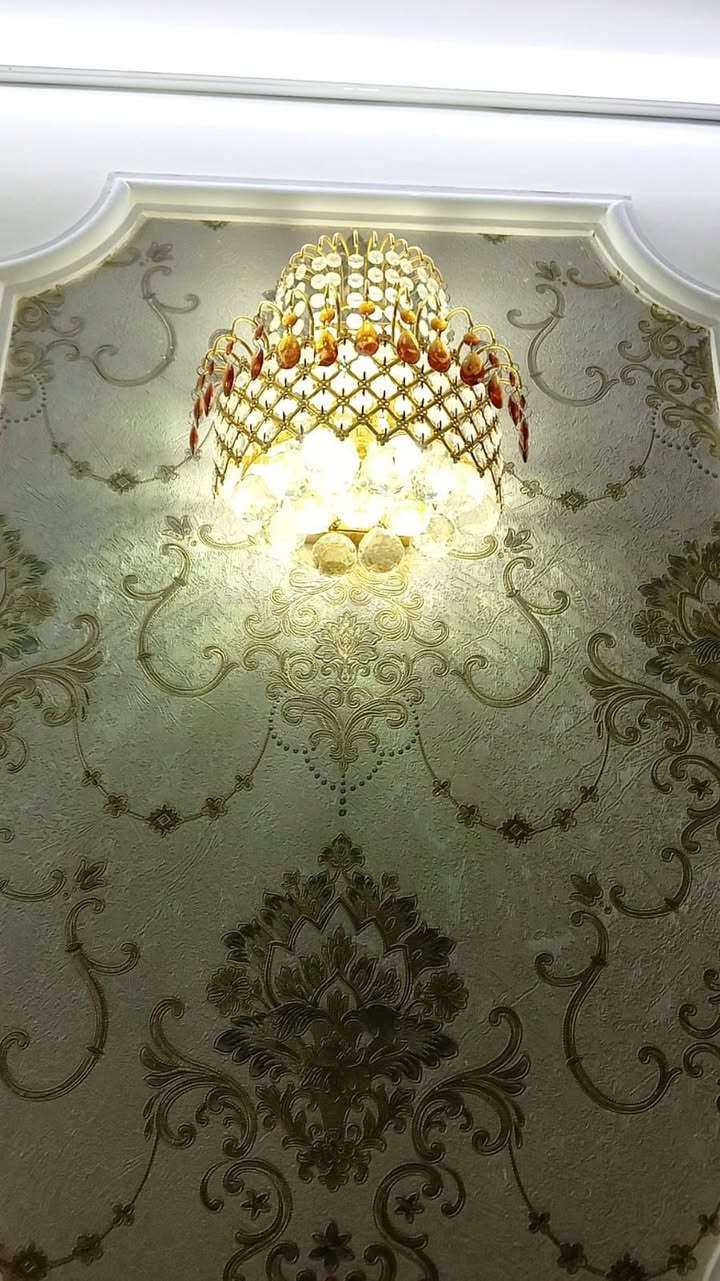 ثريات  اصليه اصليه درجه اولى ضمان الذهبي ابد ميروح  ثريات عدد اثنين وبراكيتات عدد 3
السعر كلهن ب 160 وبيهن مجال بسيط 
مكان اعظميه


**إذا كنت صاحب هذا الإعلان وتريد حذفه لأي سبب، رجاءا أرسل رسالة إلى الدعم الفني**
