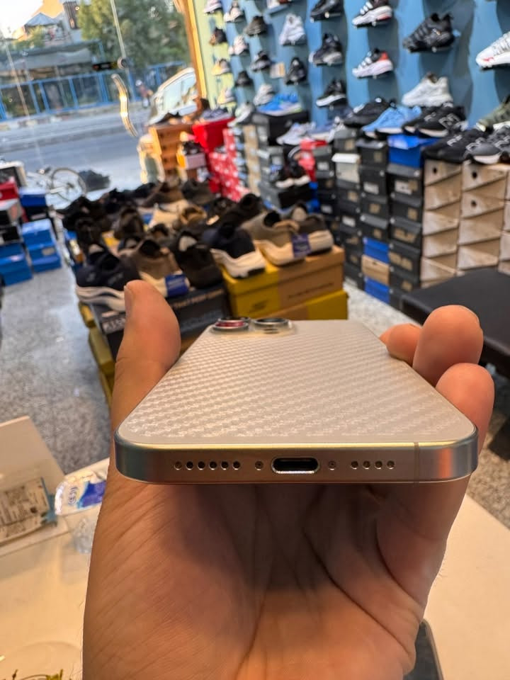 ايفون  15 pro max ذاكرة 256GB
لون تيتانيوم نظافة الجهاز 100% 
محتويات كاملة كارتون + كيبل اصلي
لا طخه لا وكعه لا خدوش 
بطارية 84% شحنه حلو 
جهاز وتر بروف لا مفتوح ولا مبدل بي شي ع الفحص بالمي كدامك 
السعر ٩٨٠ الف 

📍المنصور-تقاطع اللقاء-مجاور معجنات سنابل الطاحونة
محل BLUE MAX للاحذية  
هـ/ ***********
