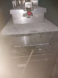 قلايه مطاعم • مستعمل قليل • تواصل خاص