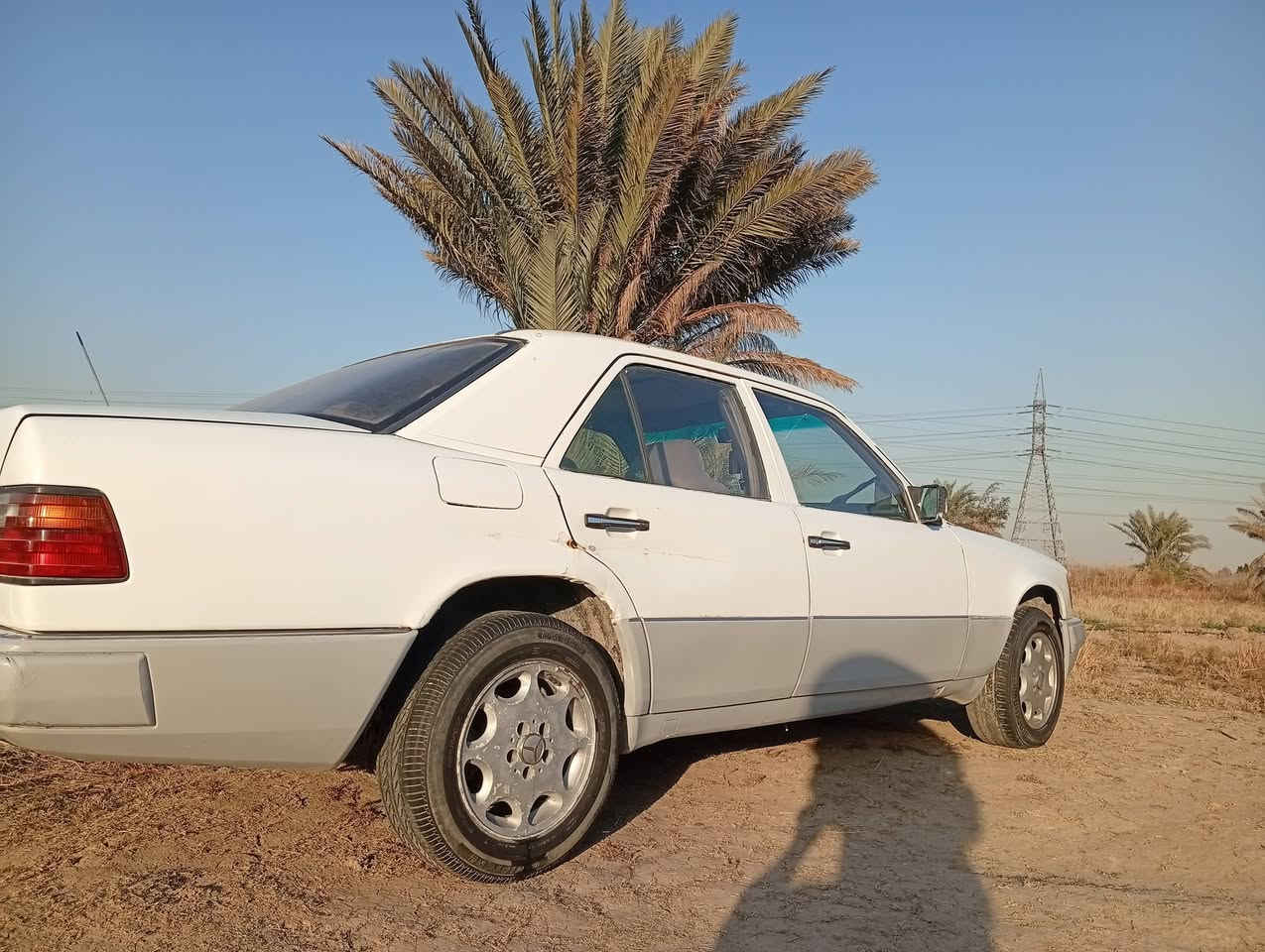 السلام عليكم ورحمة الله وبركاته متاح مارسدس دب مديل 89 للبيع السكن بغداد السعر 45 وبيها مجال التحويل ثاني يوم بعد الاتفاق للتفاصيل الاتصال علا الرقم ***********
