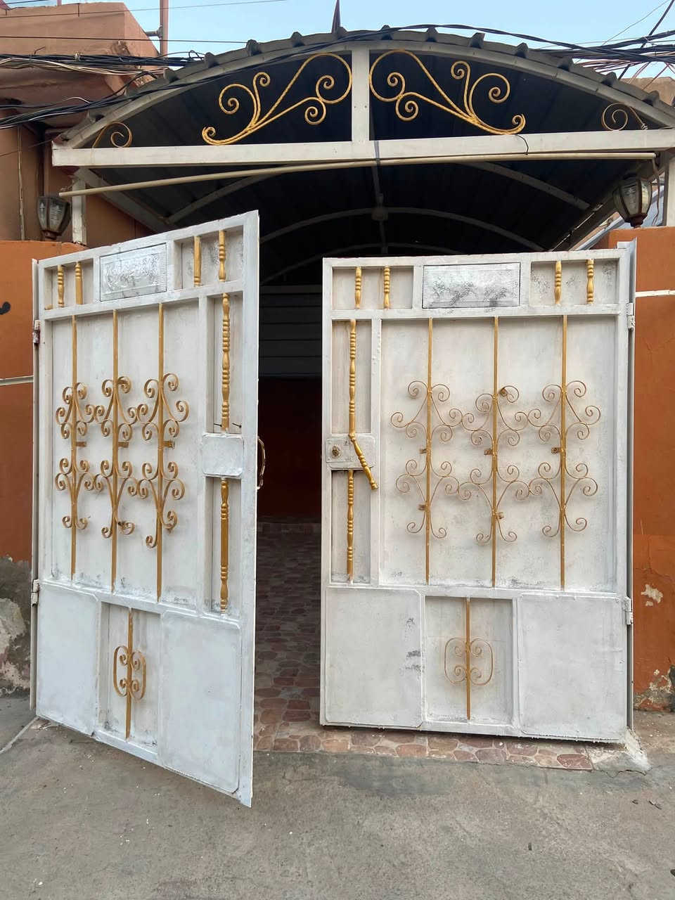 بـيت للايجار 
الموقع بعقوبه الجديده نهر الحجيه خلف مول بلادي 
الاستفسار خاص او اتصال على رقم 
***********
