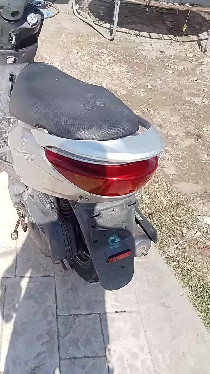 السلام. عليكم من رخصت الادمن البيع بريز جديده جدن كفرات اصلي مختوم مكفوله مكينه السعر 800.      ***********
