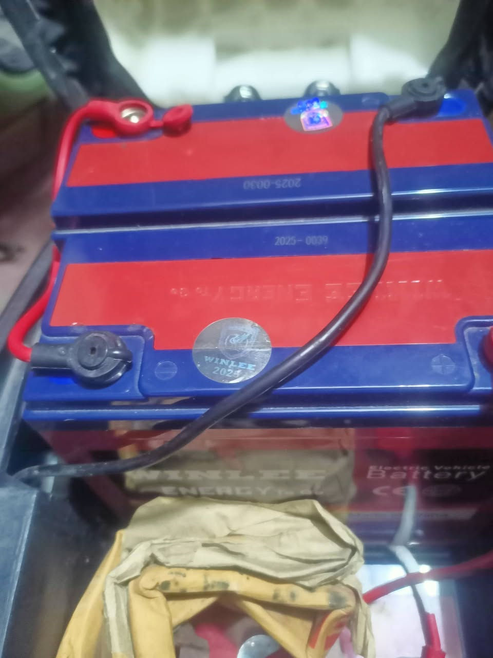 دراجه اللون اسود جديده زلغ ما بيها وغراظها كلهن كاملات سويجات وبصمه وكارت تشتغل عن بعد بطاريات جدد حجم كبير32ولي الاصلي سعر430بصره نواب ظباط مقابل مستشفى العسكري ***********بي واتساب راسلني ادزلك فيديو
