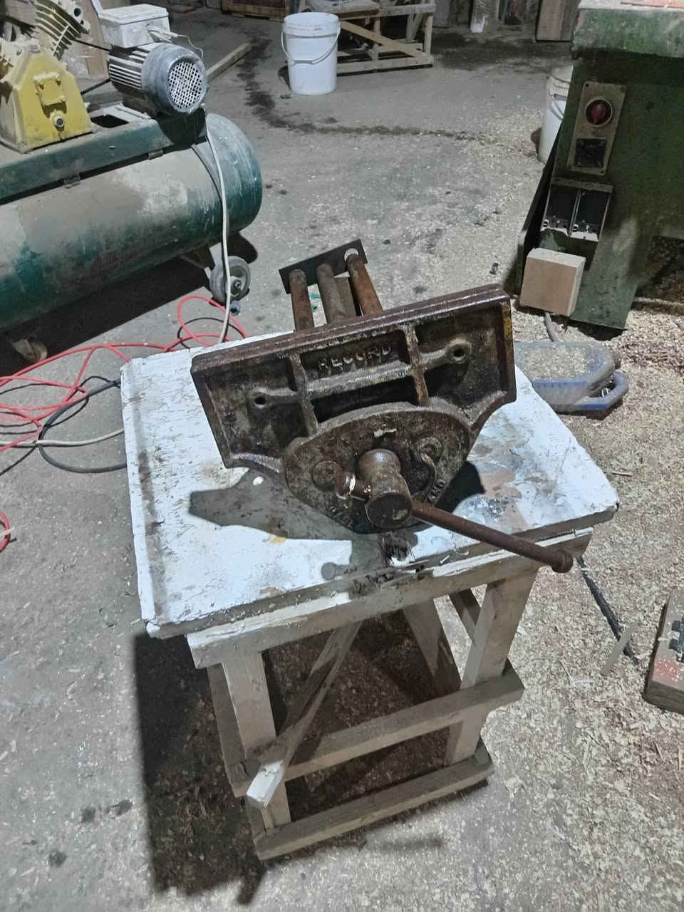 حداده ايطالي منشار مع عدد ايجار للبيع الكل سعر مليون 650
عنوان نجف
***********
08701158430
