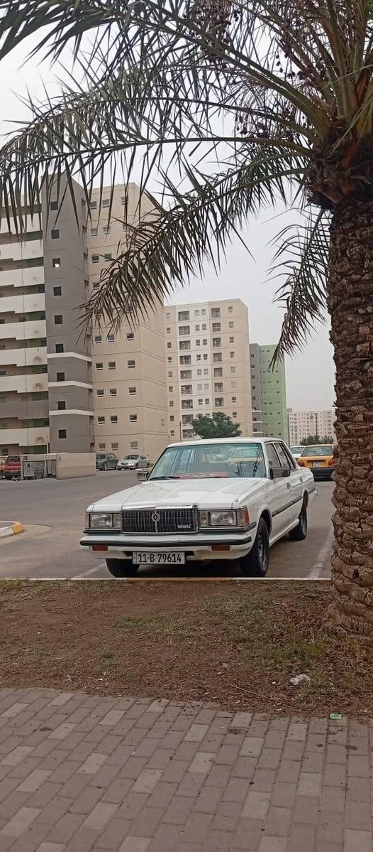 بسم الله الرحمن الرحيم السلام
سوبر 83 جاهزه من كلشي مكفوله من الضربه  السياره 
 تبريد تخم تاير 
صدر امامي خلفي 
جام كهربائي 
كير عادي 
مكينه خير من الله 
كهربائيات كل شغاله
رقم بغداد 
سنويه لل 31 تحويل مباشر
مكان السياره واسط 
***********
