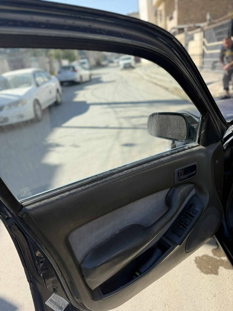 كامري للبيع تحويل مباشر مشروع وطني بسمي سنويه نافذه قبل شهر محرك جيد كير جيد تبريد شغال تايرات زينه ب٣٦ بيها مجال بسيط *********** عنواني الدوره حي الصحه
