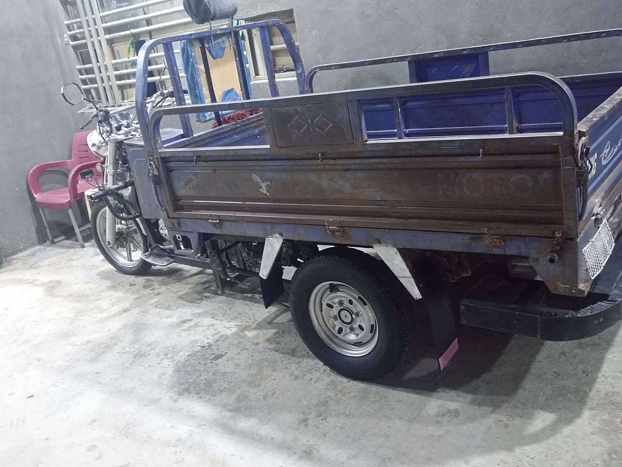 ستوته للبيع مديل ١٦ ارواق بسمي ما مرقمه الستوته نضيفه تجي اشوف بعينك المكان فلكه الملح بلكوفه أكثر تفاصيل اتصل *********** سعر مليون ونص بيها مجال قليل
