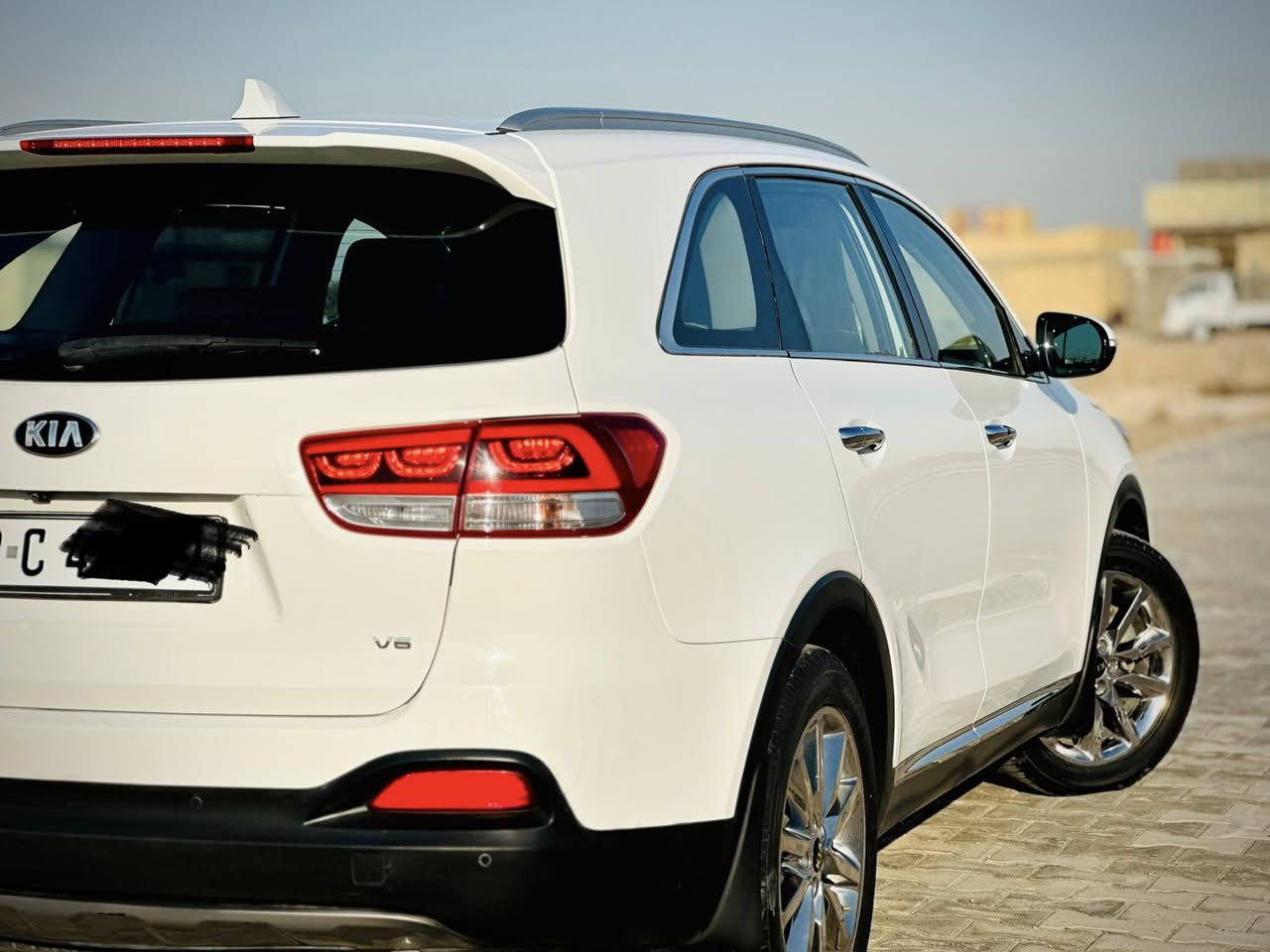 سورنتو 2017 فول 1/1 عدا البنراما رقم اربيل دولي
السياره كله على وضع الشركه برغي ممفتوح بيه 

ماشيه اصل 117 تخم تاير جديد محرك على وضع الشركه 

7 راكب 3 قطع تبريد جنطه كهربائيه بصمه تشغيل بصمه ابواب

شفط مري مواصفاته معروفه 

تريد تحويل تريد وكاله سنويه مجدده ل 2028 

للاستفسار: 

***********

***********
