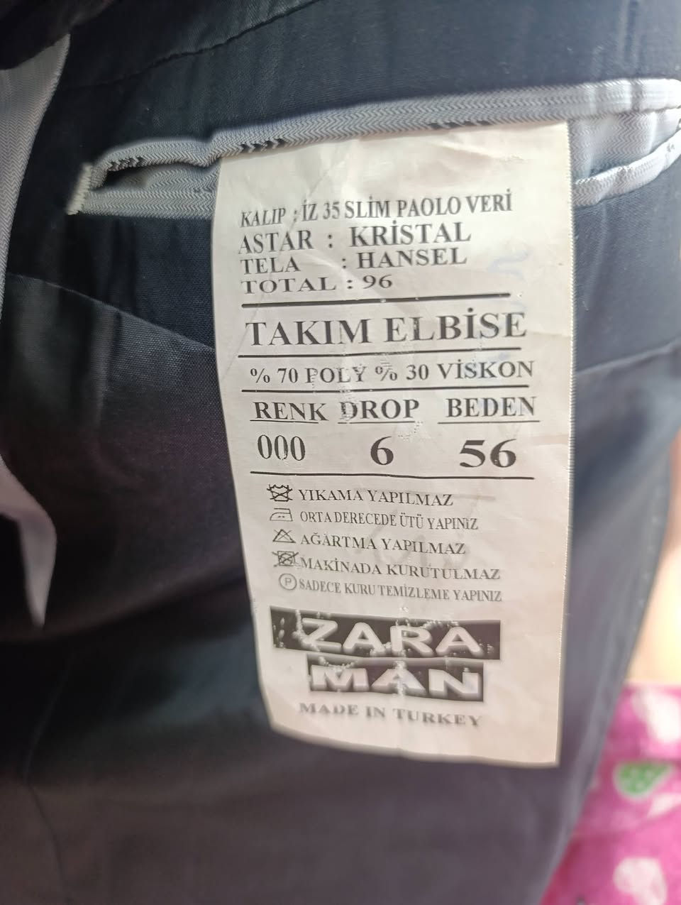 موجود مستعمل مره او مرتين
قاط رجالي اول وحده ستره فقط قياس 56 ب25 مع التوصيل
الثاني قاط  قياس 52 ب35 مع التوصيل
الثاني قاط ولا مره ملبوس نظيف جدا ب50 مع التوصيل
كلها اسود فاحم ورسميه والماركات واضحه بالصور


**إذا كنت صاحب هذا الإعلان وتريد حذفه لأي سبب، رجاءا أرسل رسالة إلى الدعم الفني**