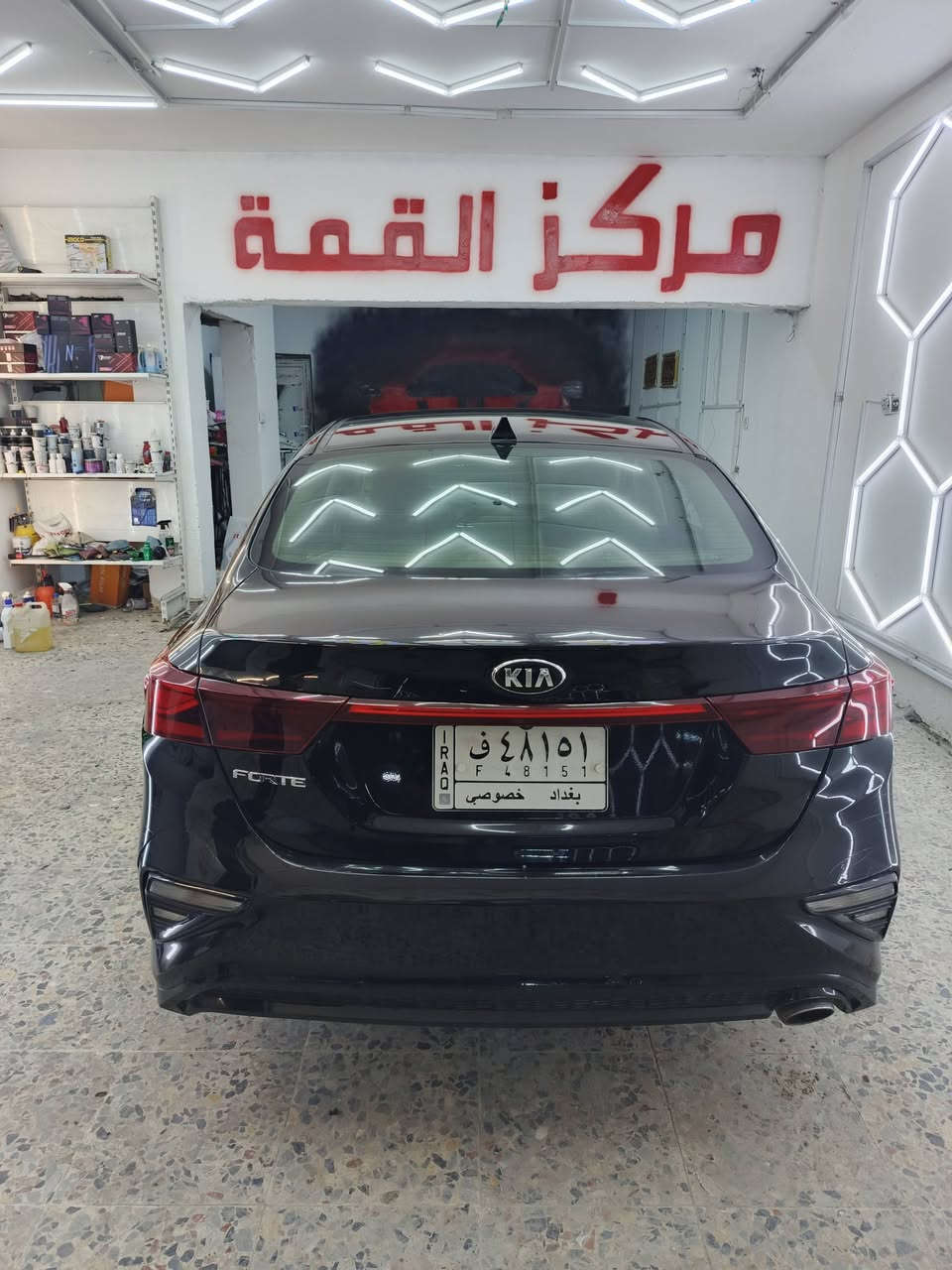 📢 للبيع – كيا فورتي 2019
📍 بغداد الشعلة 

 ورقة. 125 قفل

⸻

السيارة بأسمي بغداد مشروع وطني

المواصفات والحالة

 • اللون: اسود

 • المحرك: 2000 دوش

 • الگير:  cvt (مكبر البراد) 

 • الأنظمة: ( سمارت وسبورتي ونرومال) 

 • شاشة لمس (CarPlay/Android Auto)

 • رادار أمامي

 • نظام تحديد المسار

 • مثبت سرعة

 • كاميرا خلفية

•تبريد مناخين منفصل

•تخم تاير

•تبريد بلادي ثلج

 • الداخلية: نظيفة ومعتنى بيها

سيارة مهتم بيها كلش

⸻

الحادث

 • باب وجاملغ عكس السايق الخلفي صبغ فقط
• السيارة عليها نانو سيراميك ضمان ٤ سنوات كل ٦ اشهر بوليش + نانو + غسل مجاناً ( باقي من الضمان 3 سنوات) 

نواقصها : شاشة فقط، سطوعها صار ناصي بالنهار وبليل تبين واضحه كلشي مابيها وتحتاج ميزانية ب١٠ الاف او اقل

• الممشى: 84 mi (وقابل للزيادة)


**إذا كنت صاحب هذا الإعلان وتريد حذفه لأي سبب، رجاءا أرسل رسالة إلى الدعم الفني**