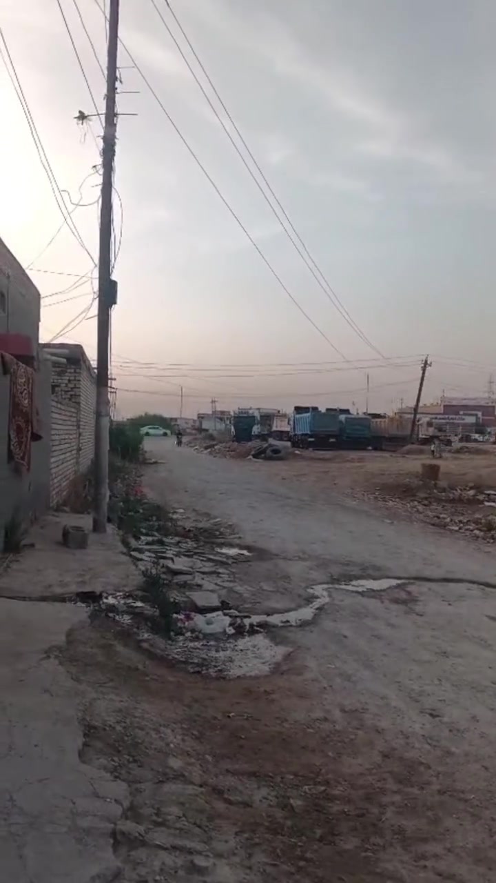 سلام عليكم بيت للبيع 100 متر طابقين بل دوانم مقابيل مدرسة التراث ثالث بيت على شارع العام ماي و كهرباء 
الاستفسار يوجد واتساب 
***********
***********
