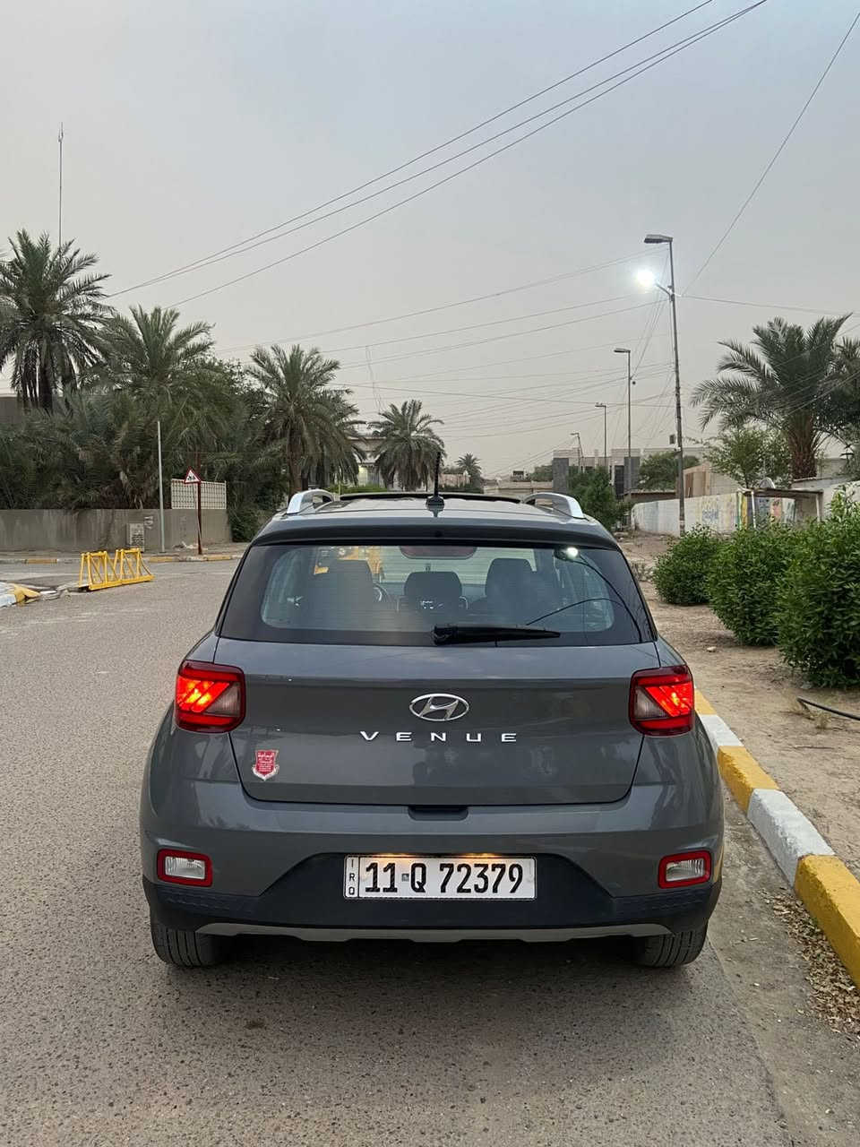 السلام عليكم 
هونداي فينيو للبيع 
موديل 2023 
ماشية 17000 mi
المواصفات:-
شاشة كاربلاي 
رادارات امامي خلفي 
داخل لونين 
فتحة سقف 
تبريد ثلج 
حادثها بنيد مبدل ومصبوغ ودعامية هم مصبوغة بدون شواصي بدون ايرباك 
السعر ١٤٠ وبيها مجال 
مكان السيارة بغداد شارع فلسطين 
***********
