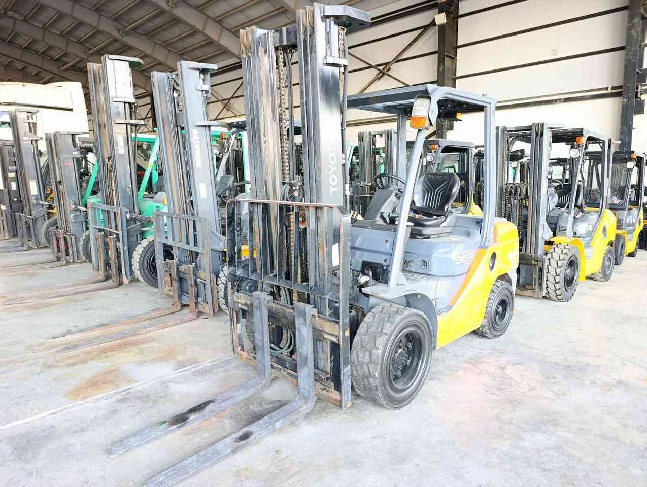 عالم الرافعات في العراق 
يوجد لدينا انواع واحجام رافيعات والموديالت 
 العنوان كلار حي صناعي للاستفسار   عن السعر اتصل على الأرقام  ***********   ابو ڤاران
 او مراسله واتساب  يوجد توصيل 🚚 الى جميع المحافظات @جميع
