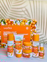 بوكس فيتامين سي • سادوير • تفتيح البشرة