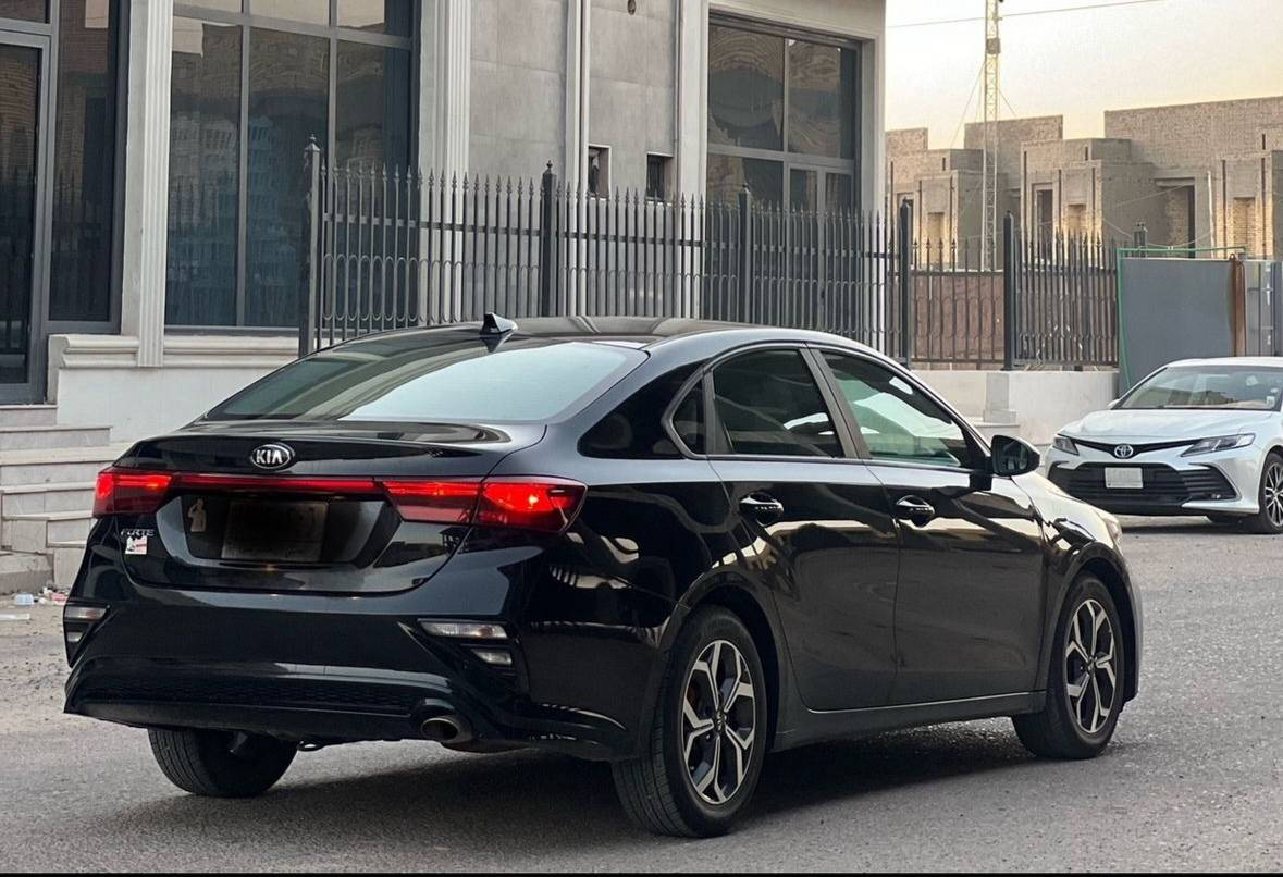 السلام عليكم كيا فورتي امريكي بيها ونين والباقي كفاله ماكينه 2000 دوش جير حداديه تبريد تدفئه كفاله ماشيه 68 رقم مثنى مكان سياره سماوه المركز السعر 130 وبيها مجال استفسار الرقم ***********
