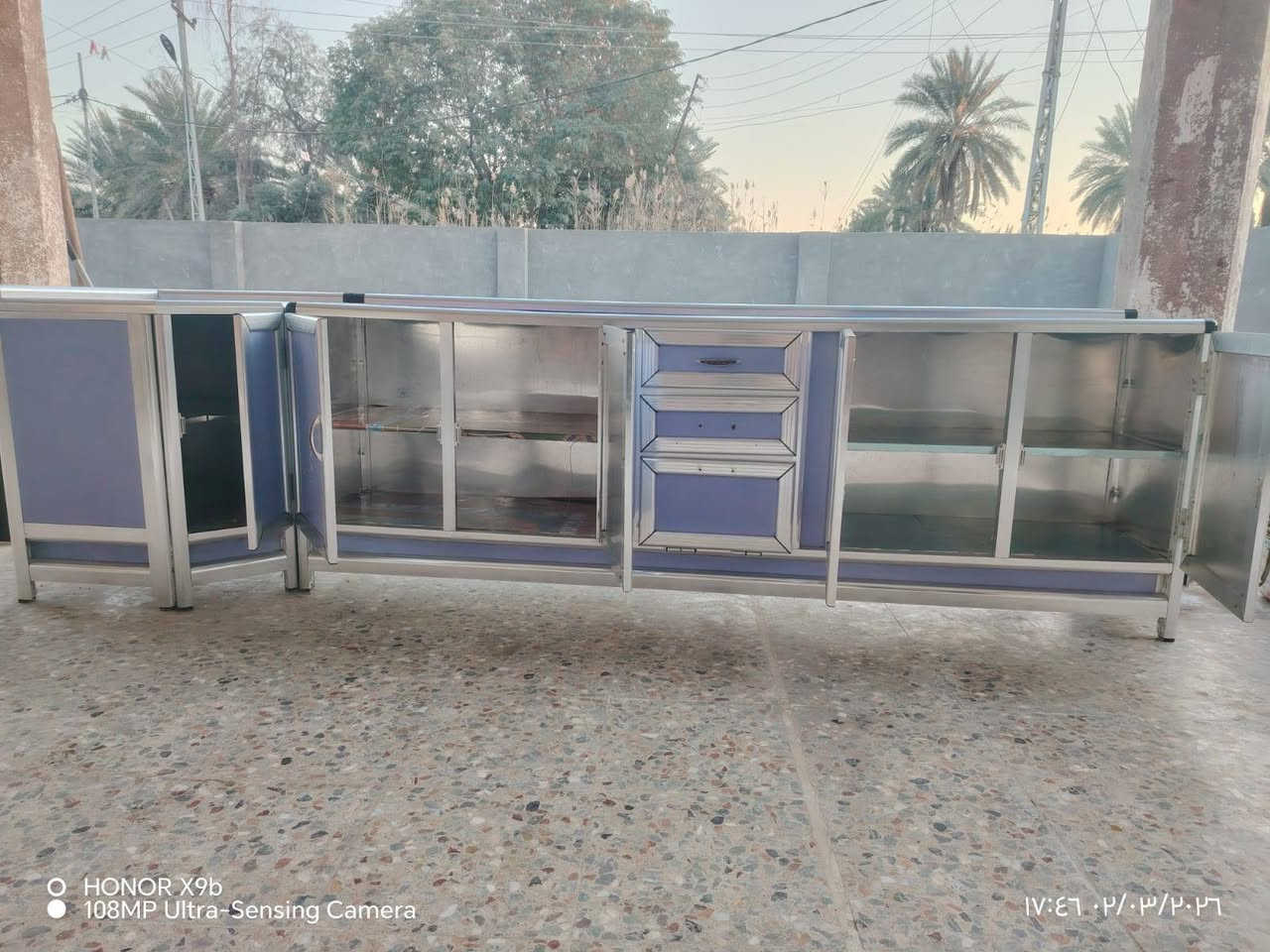 للبيع
كاونتر طوله 3.5
سنك طوله 1.80
نضافه 75%
الاستفسار  رقم الهاتف ***********
