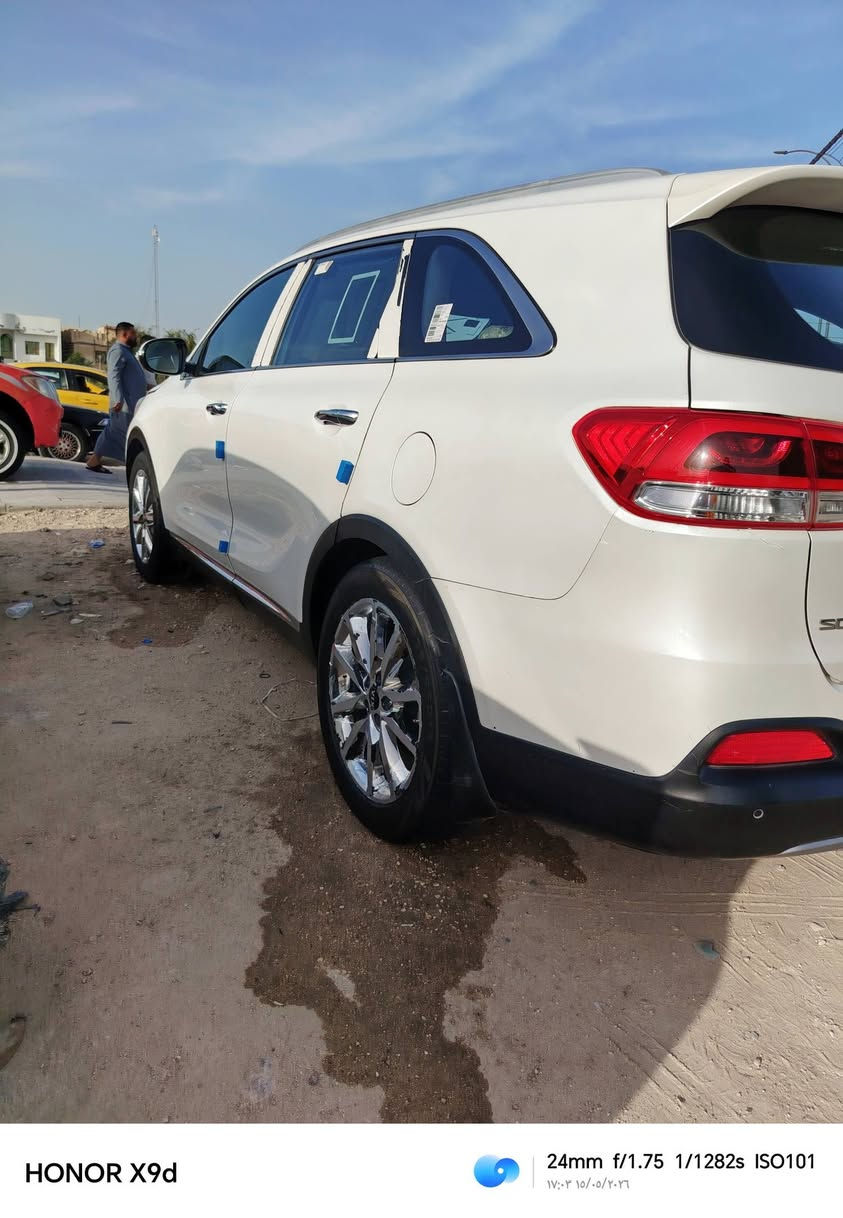 سلام عليكم سياره سورنتو موديل 16 خليجي مكفوله بيها بس باردات ماكينه كير حداديه تخم تاير تبريد شغال 3 قطع تبريد 7راكب السياره نص فول بصمه تحكم ستيرن رقم ذي قار مكان الناصريه مركز سعر 185 وبيها مجال استفسار على هذا الرقم /*********** /
