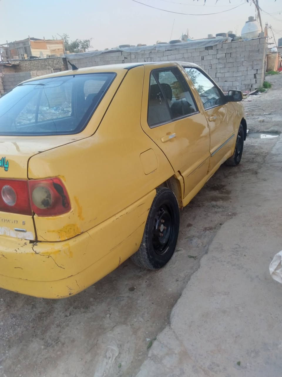 للبيع شيري موديل ١١رقم واسط الماني مشروع وطني سياره حلوه مكينه وكير وصدر جدد السعر 13وبيها مجال العنوان بغداد الستفسار على رقم ***********
