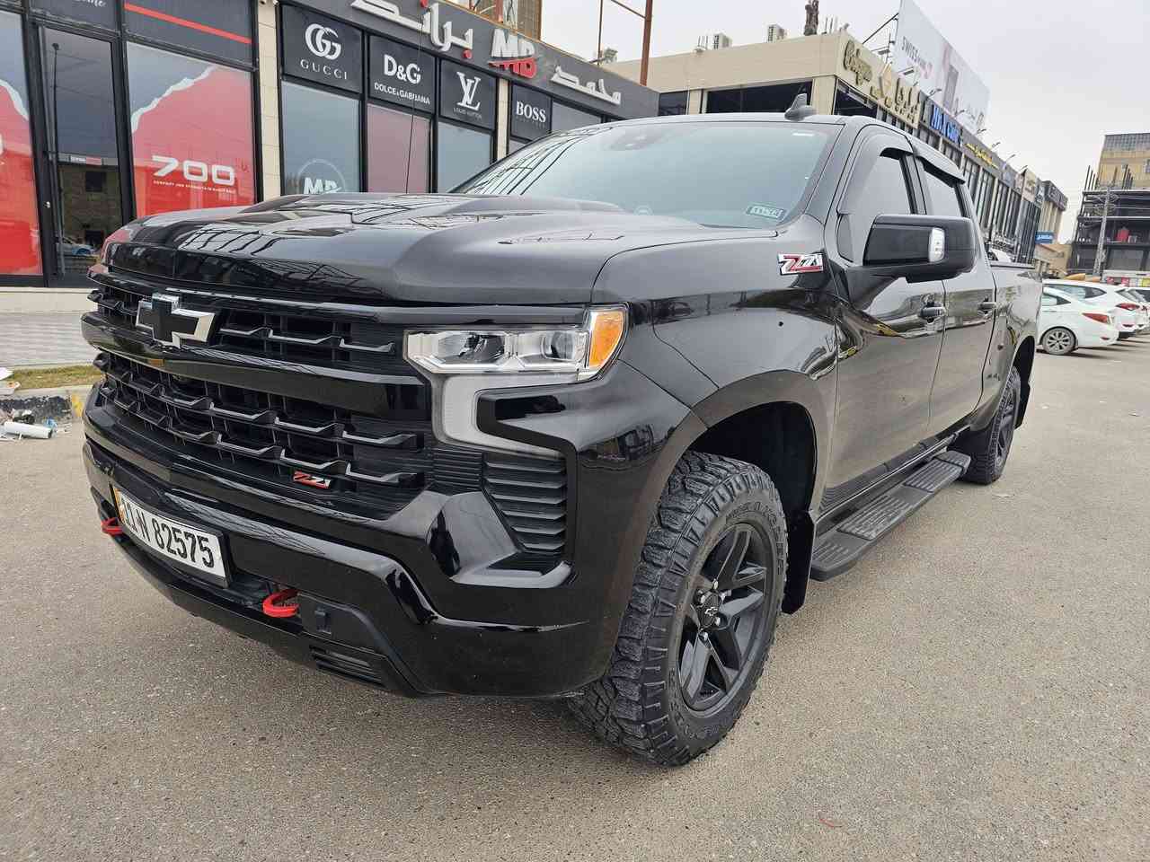 السلام عليكم للبيع شوفرليت سلفرادو موديل 2022 Z71 Trail Boss كامل مواصفات عدا الفتحه 5 كامرات تدفئه ستيرن وكشنات رادارات ماشيه 22 الف حادث جاملغ امامي وطرف بنيد رقم بغداد السعر 320 للستفسار الاتصال ***********
