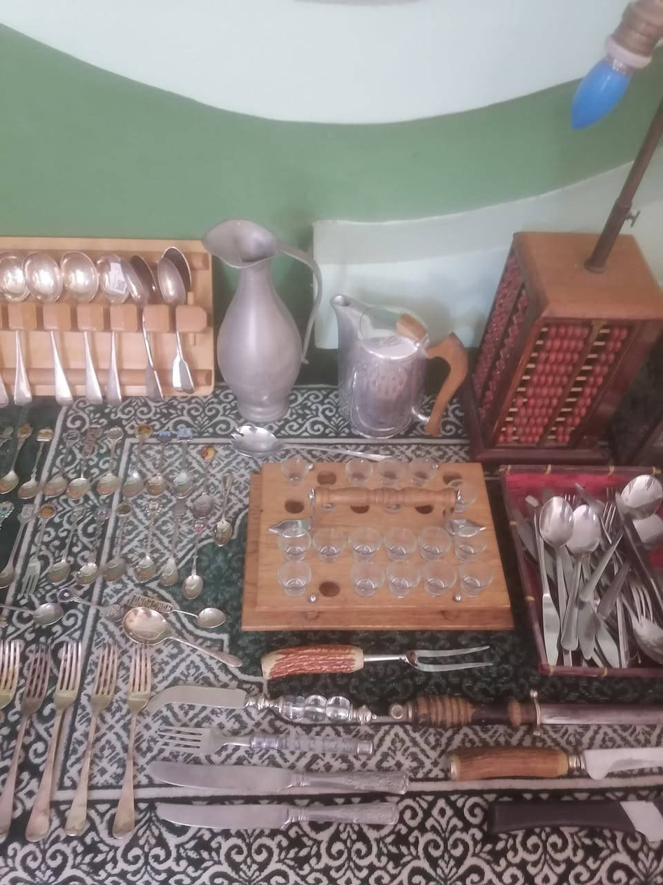 السلام عليكم
انتيكات متنوعة بسعر َمناسب تقريبا 170 قطعة تحتوي على
نحاسيات و طلائات فضة ومكائن ثرم يدوية وقطعة سندلوس ألماني وتقريبا كيلو طلاء فضة بيهن والصور والتفاصيل الي يحب خاص
العدد تقريبا 170 قطعة
السعر 225 الف سعر نهائي
لايوجد توصيل فقط داخل كربلاء


**إذا كنت صاحب هذا الإعلان وتريد حذفه لأي سبب، رجاءا أرسل رسالة إلى الدعم الفني**