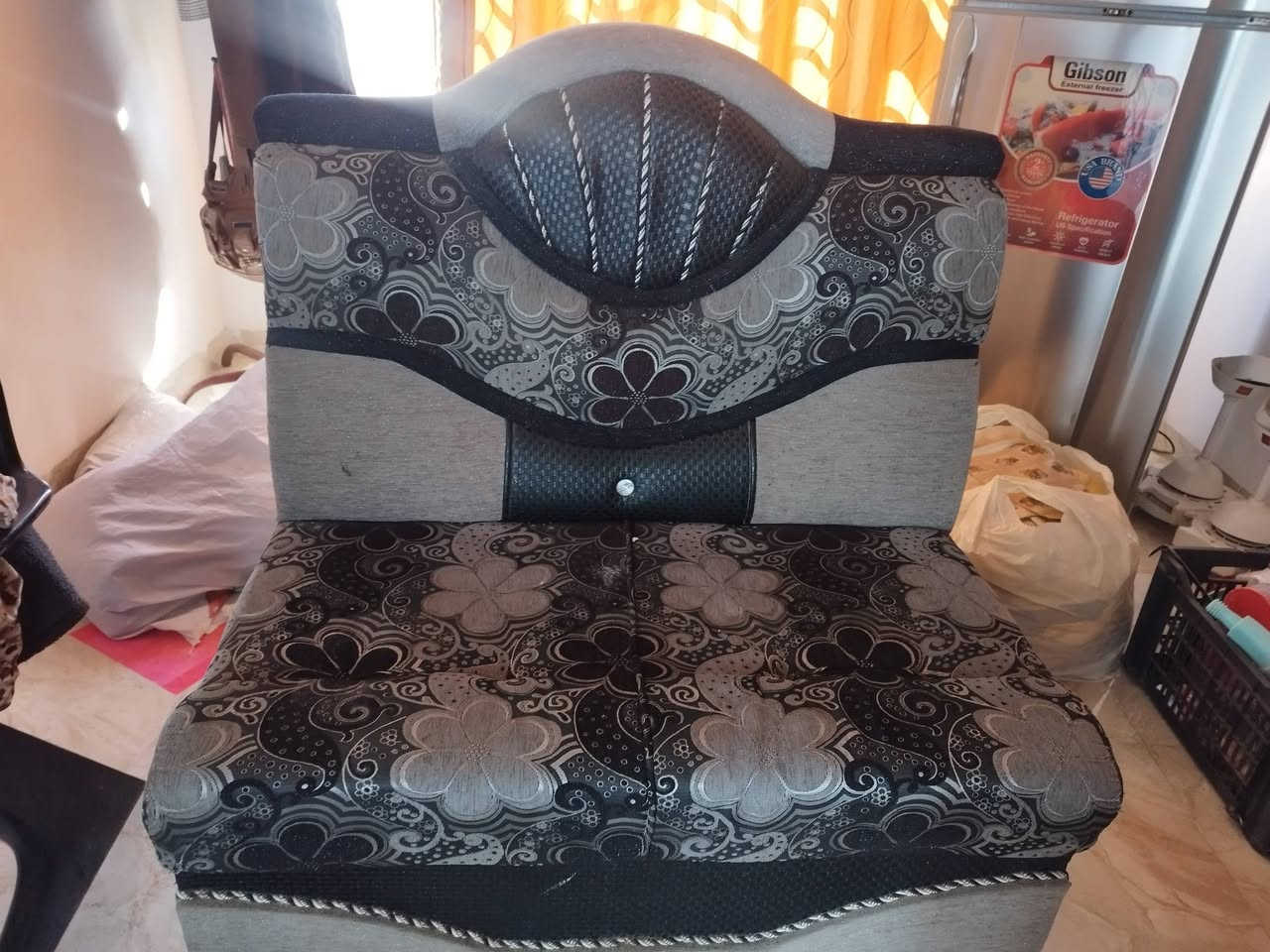 للبيع8-9 امتار
طخم تفصيل خشبه مضبوط وخوش خشب سعره(230) وبيه مجال بس تاخذه وتغسله (التفصيل مالته مايقل عن المليون ونص ) 
اسيا ***********
كورك ***********
